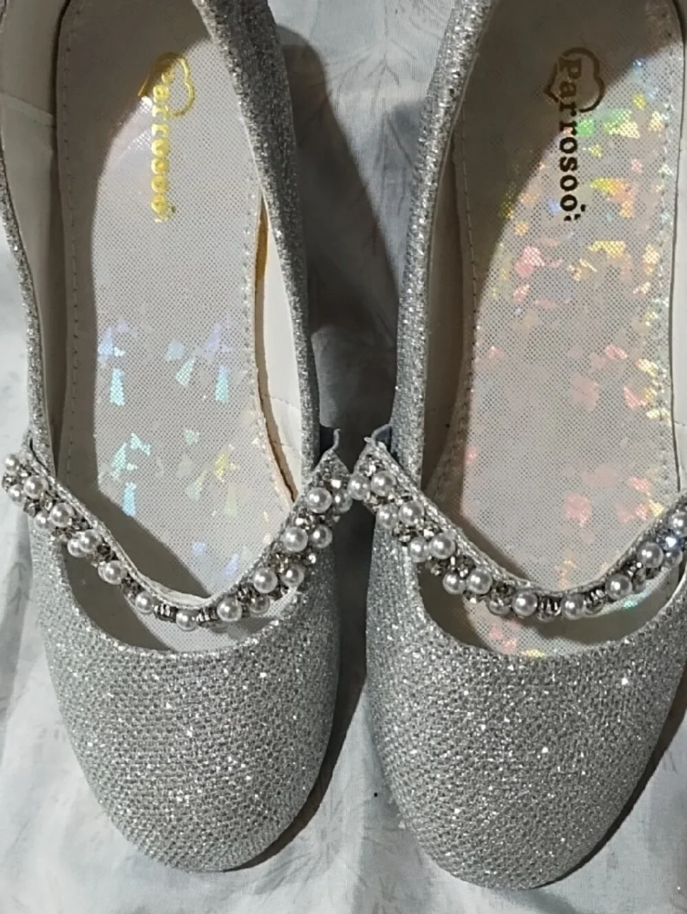Girls' Silver Glitter Dress Flats with Pearl and Bead Strap So Cute Girl's 3 VGC